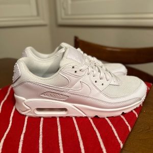 Nike airmax 90 women’s size 9, men’s size 7.5